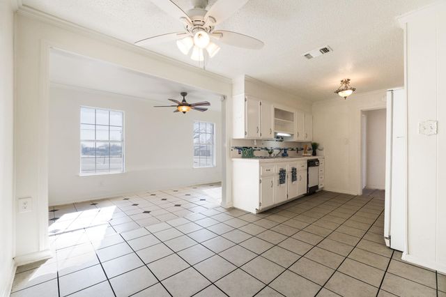 2201 Peebles DR, Killeen, TX 76543