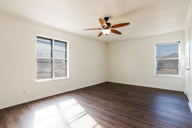 2201 Peebles DR, Killeen, TX 76543