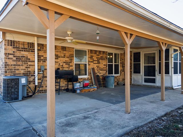 2201 Peebles DR, Killeen, TX 76543