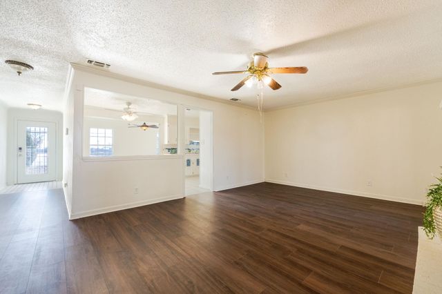 2201 Peebles DR, Killeen, TX 76543