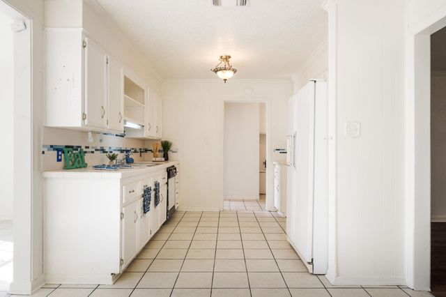 2201 Peebles DR, Killeen, TX 76543