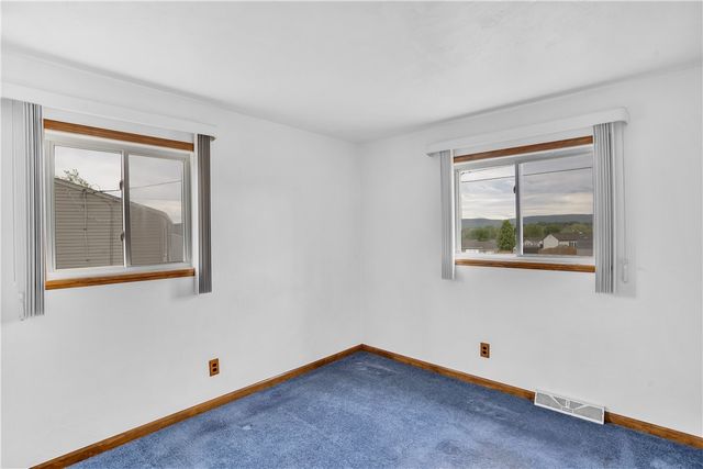 217 Eleanor Drive, Latrobe, PA 15650