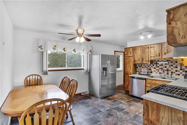 217 Eleanor Drive, Latrobe, PA 15650