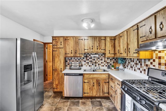 217 Eleanor Drive, Latrobe, PA 15650