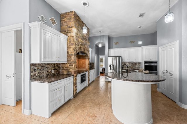 11718 Live Oak Drive, Magnolia, TX 77354