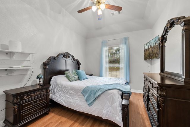 11718 Live Oak Drive, Magnolia, TX 77354