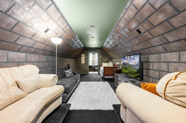 11718 Live Oak Drive, Magnolia, TX 77354