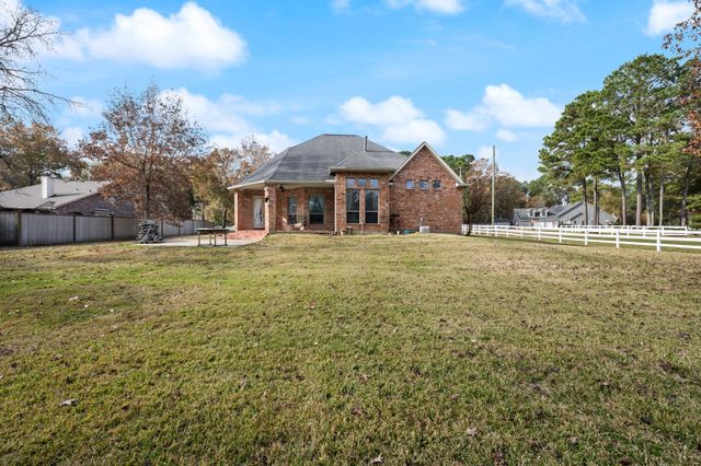 11718 Live Oak Drive, Magnolia, TX 77354
