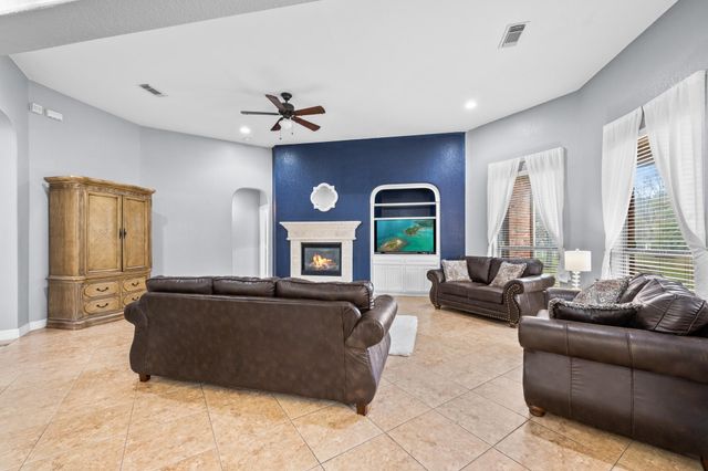 11718 Live Oak Drive, Magnolia, TX 77354