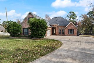 11718 Live Oak Drive, Magnolia, TX 77354