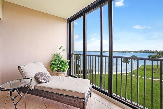 300 Intracoastal Place 404, Jupiter, FL 33469
