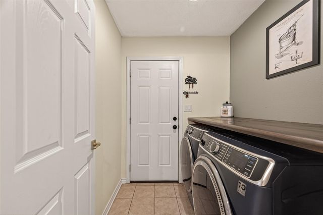 16910 County Line Road Road, Winnie, TX 77665