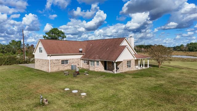 16910 County Line Road Road, Winnie, TX 77665