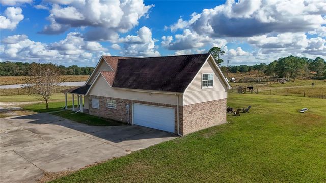 16910 County Line Road Road, Winnie, TX 77665