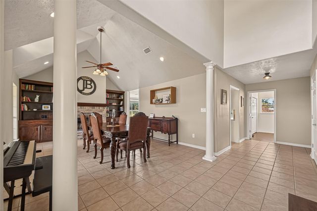 16910 County Line Road Road, Winnie, TX 77665