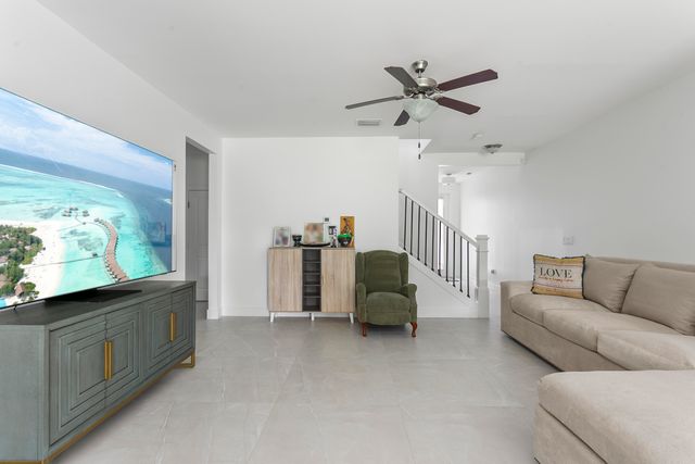 4511 E AQUA BELLA Lane, Dania Beach, FL 33312