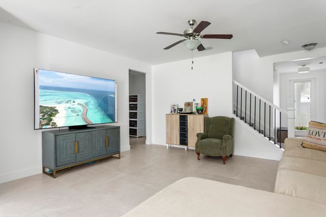 4511 E AQUA BELLA Lane, Dania Beach, FL 33312
