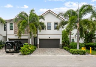 4511 E AQUA BELLA Lane, Dania Beach, FL 33312