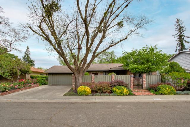 1018 Plum Ln, Davis, CA 95616