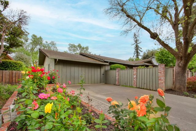 1018 Plum Ln, Davis, CA 95616