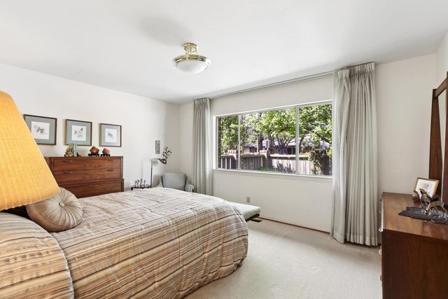 1018 Plum Ln, Davis, CA 95616