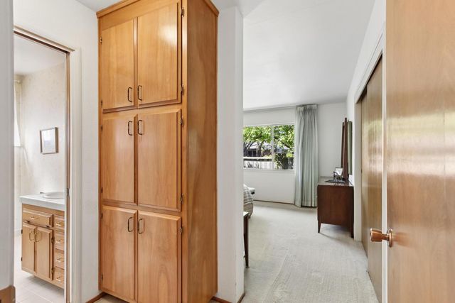 1018 Plum Ln, Davis, CA 95616