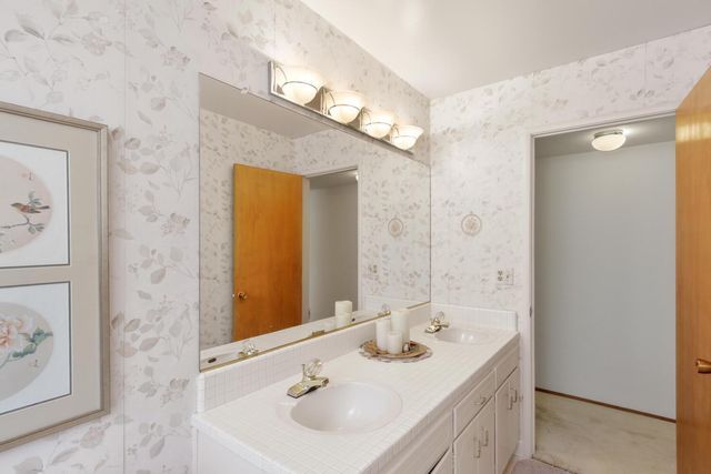 1018 Plum Ln, Davis, CA 95616