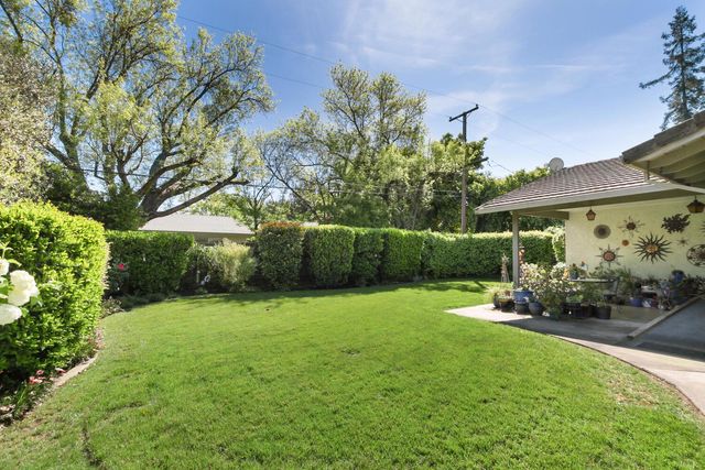 1018 Plum Ln, Davis, CA 95616