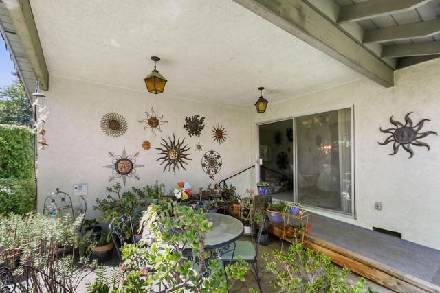 1018 Plum Ln, Davis, CA 95616