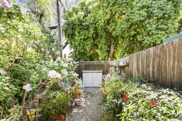 1018 Plum Ln, Davis, CA 95616