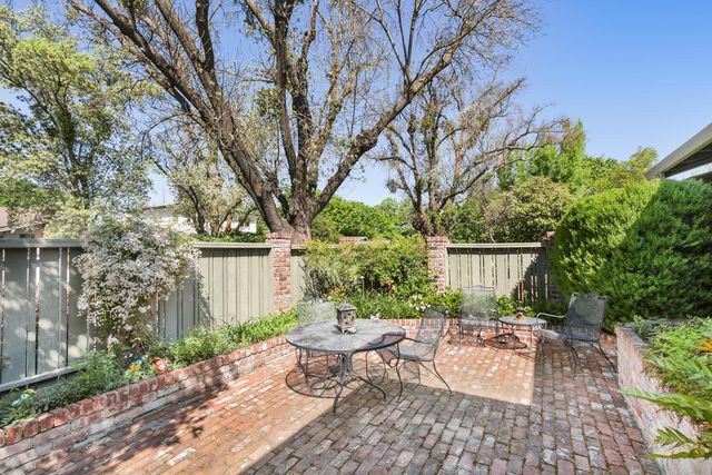 1018 Plum Ln, Davis, CA 95616