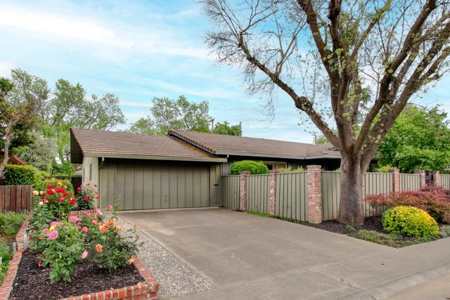 1018 Plum Ln, Davis, CA 95616