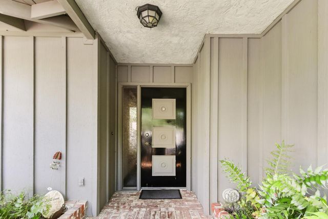 1018 Plum Ln, Davis, CA 95616