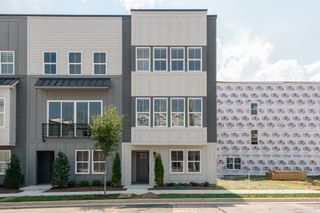 2032 Edison Park Ln, Nashville, TN 37209