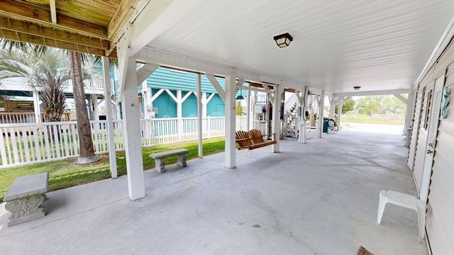 407 25th Ave. N, North Myrtle Beach, SC 29582