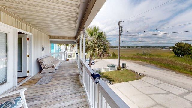 407 25th Ave. N, North Myrtle Beach, SC 29582
