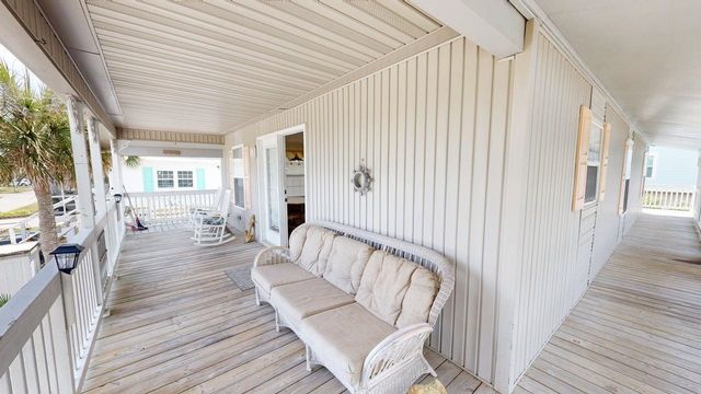 407 25th Ave. N, North Myrtle Beach, SC 29582