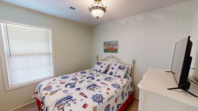 407 25th Ave. N, North Myrtle Beach, SC 29582
