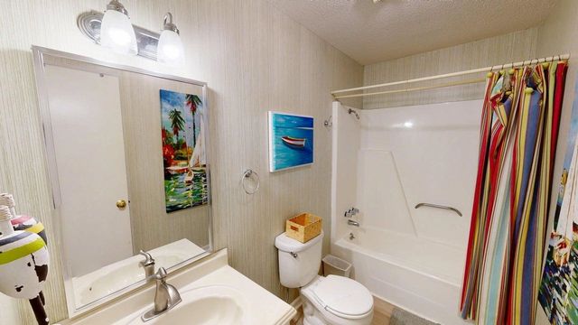 407 25th Ave. N, North Myrtle Beach, SC 29582
