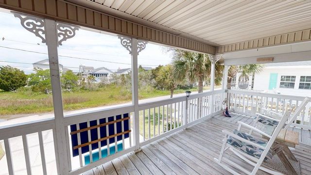 407 25th Ave. N, North Myrtle Beach, SC 29582