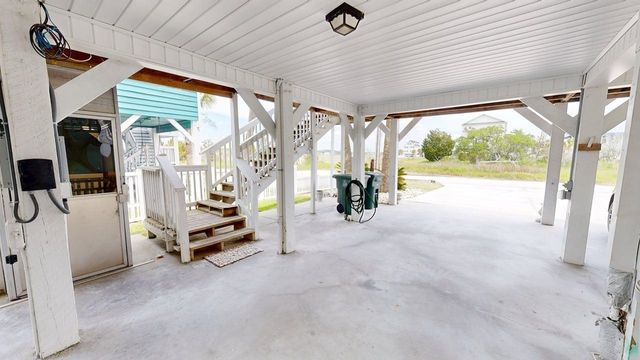 407 25th Ave. N, North Myrtle Beach, SC 29582