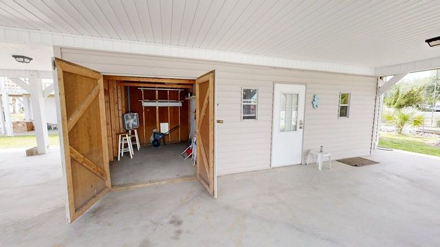 407 25th Ave. N, North Myrtle Beach, SC 29582