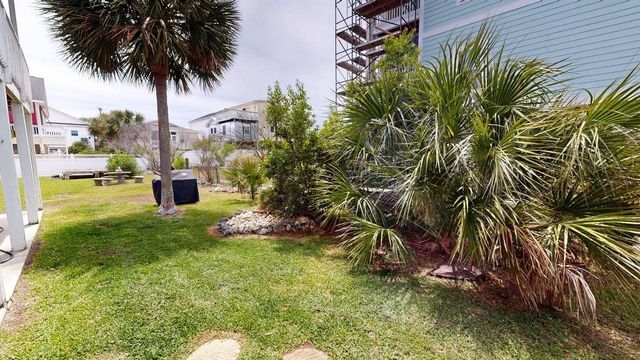 407 25th Ave. N, North Myrtle Beach, SC 29582