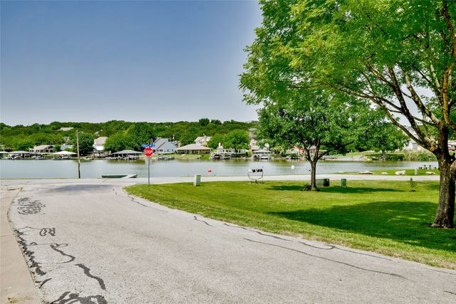4009 Scenic Way, Granbury, TX 76049