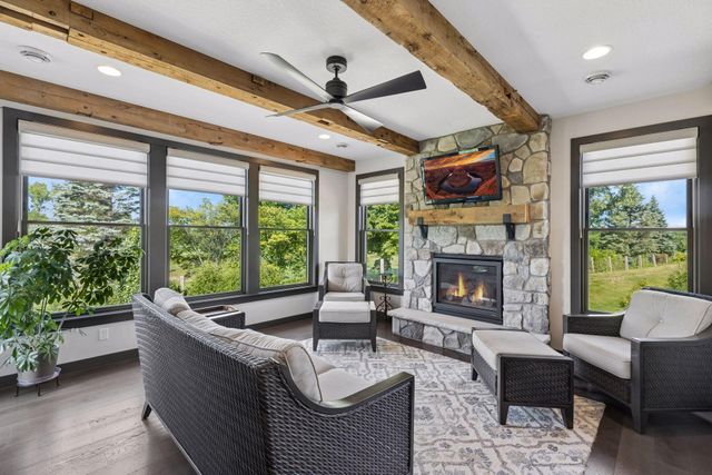 607 Heritage Place, Stillwater, MN 55082