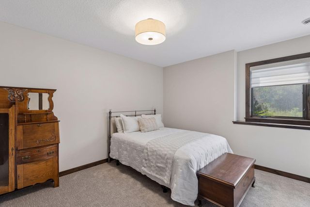 607 Heritage Place, Stillwater, MN 55082