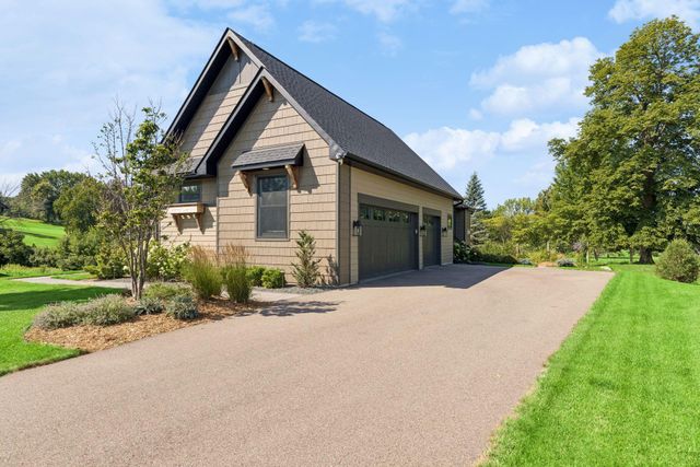 607 Heritage Place, Stillwater, MN 55082