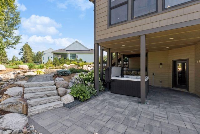 607 Heritage Place, Stillwater, MN 55082