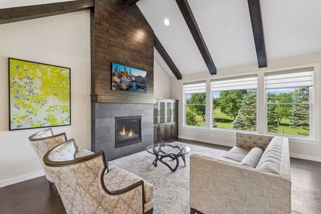 607 Heritage Place, Stillwater, MN 55082
