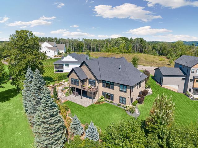 607 Heritage Place, Stillwater, MN 55082
